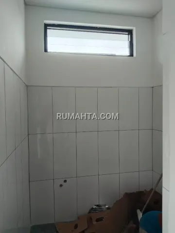 Rumah dijual dekat Kampus Ukip & Kantor Imigrasi Daya 2 Lantai Hanya 855 Jutaan