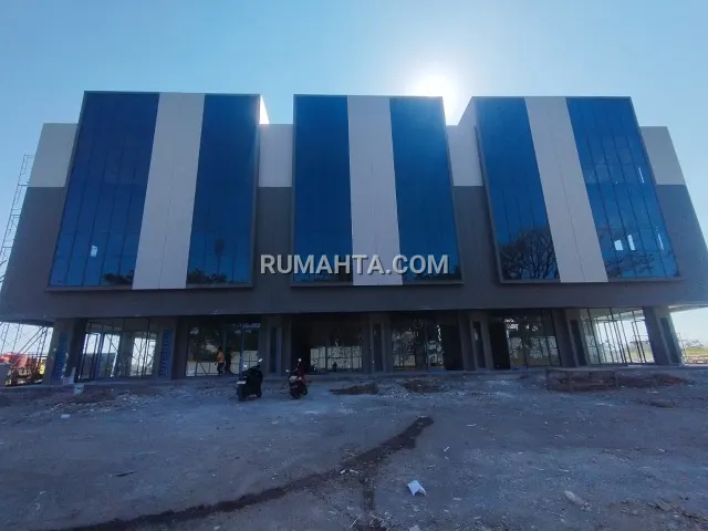 Ruko 3 Lantai Summarecon Makassar Siap Pakai, Cocok untuk Kantor dan Usaha
