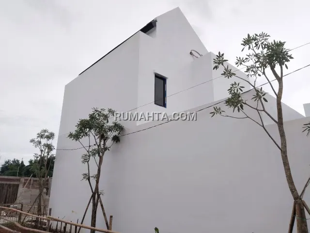 Rumah 2 Lantai Di Perintis Daya Dekat Kantor Imigrasi Harga 855 Juta