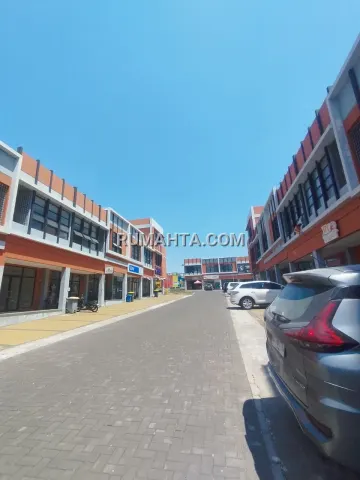 Ruko Makassar Lebar 5 Siap Pakai Lokasi Strategis depan Mall Summarecon Makassar