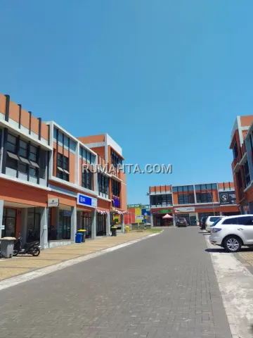 Ruko Makassar Lebar 5 Siap Pakai Lokasi Strategis depan Mall Summarecon Makassar