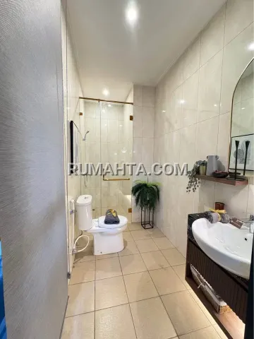 Dijual Rumah Modern Onyx Residence Lebar 6 Attic di Summarecon Mutiara Makassar