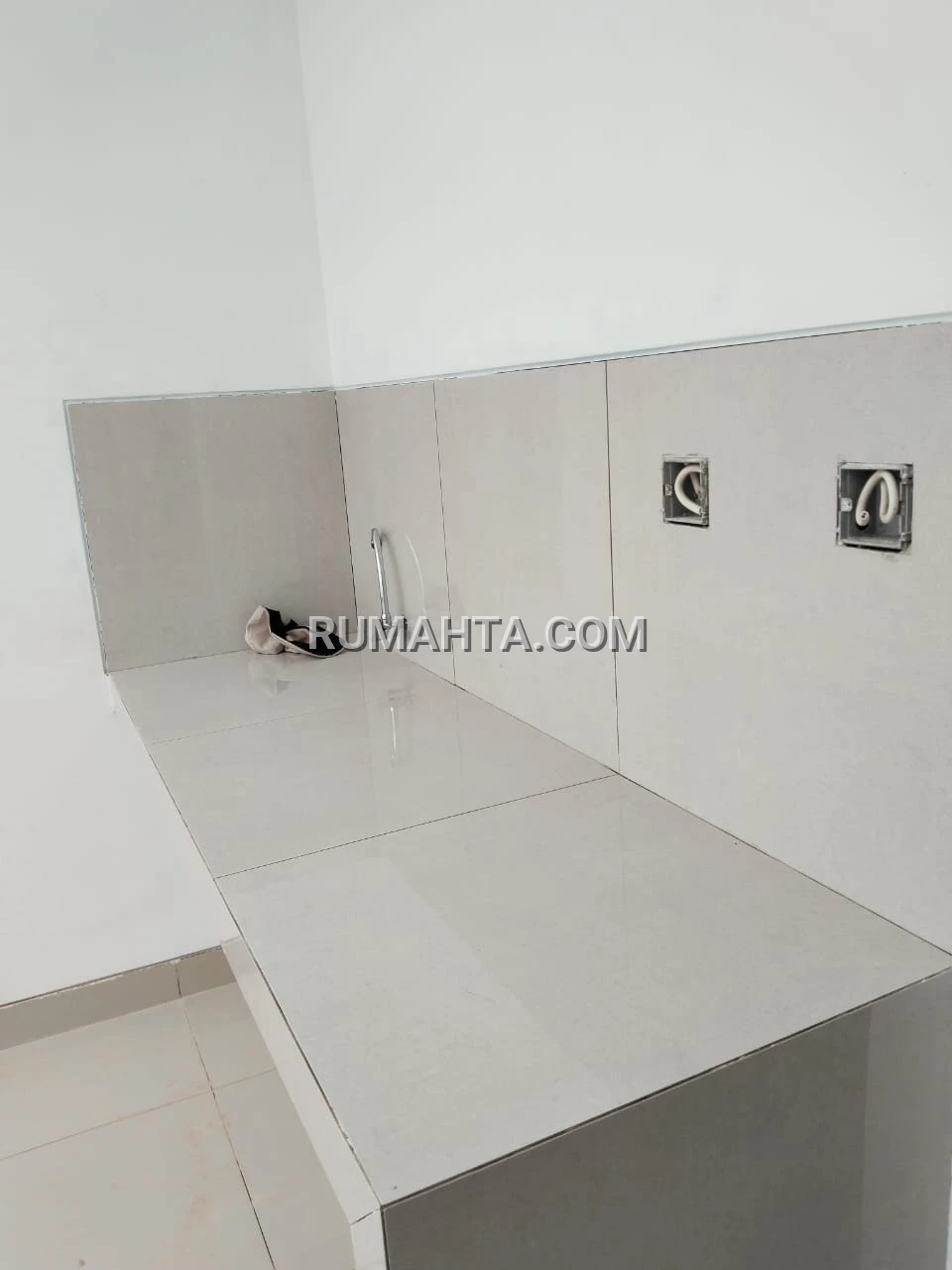 Rumah dijual dekat Kampus Ukip & Kantor Imigrasi Daya 2 Lantai Hanya 855 Jutaan