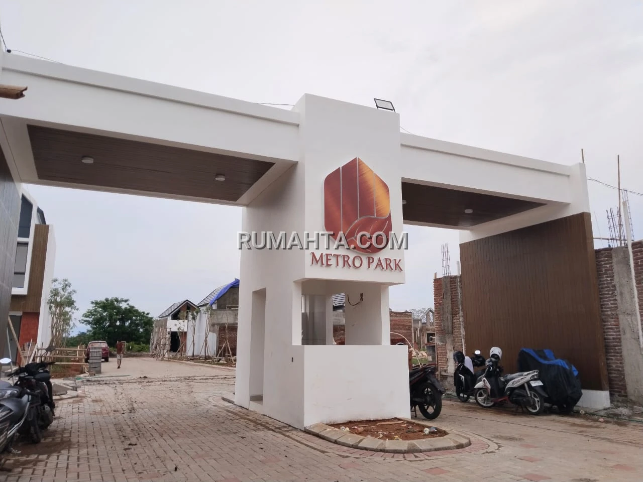 Rumah dijual dekat Kampus Ukip & Kantor Imigrasi Daya 2 Lantai Hanya 855 Jutaan