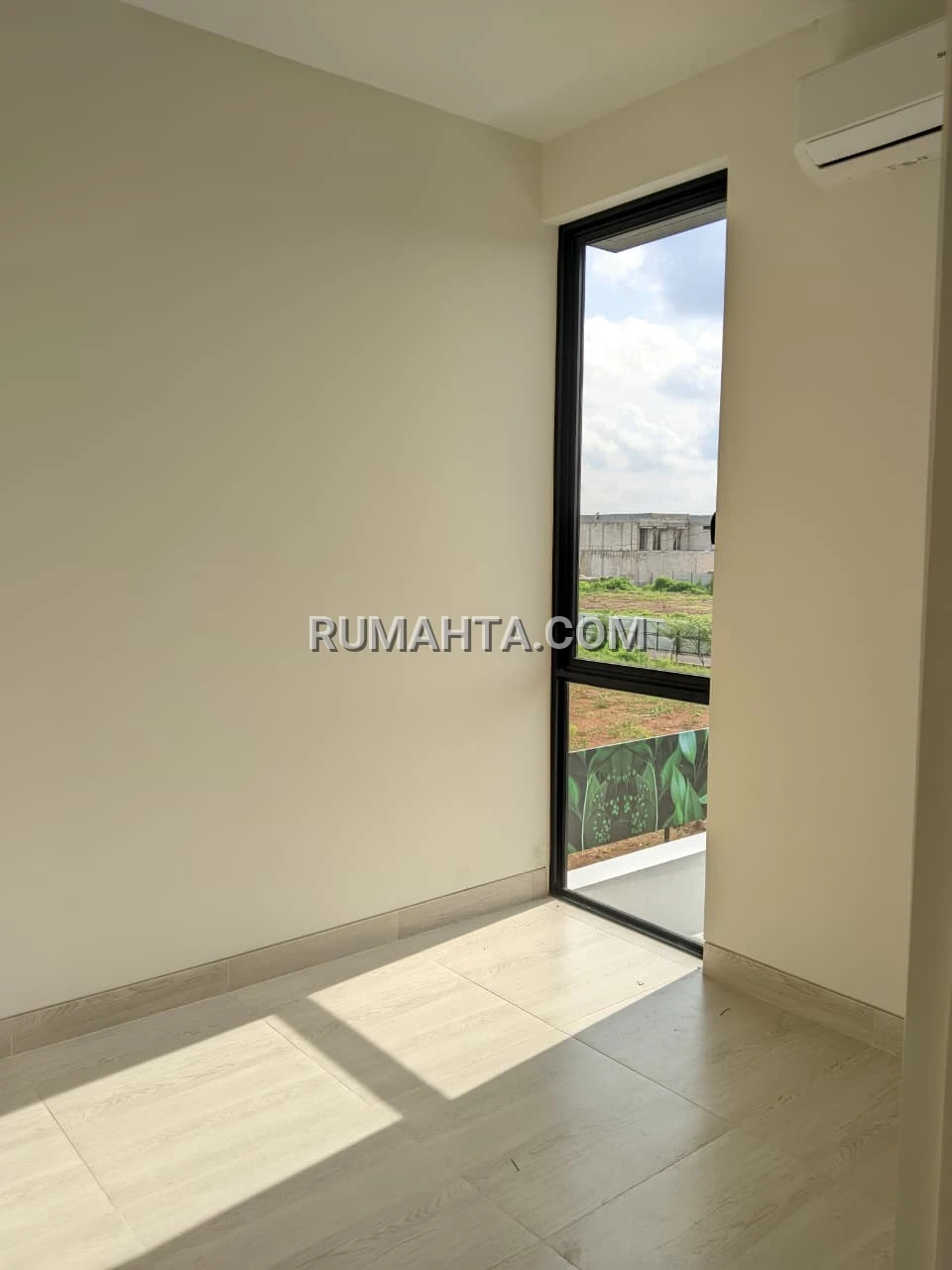 Rumah Posisi Sudut di Perintis Tamalanrea Dekat Dari Btp, Kampus Unhas & Rs Wahidin + Free PPN