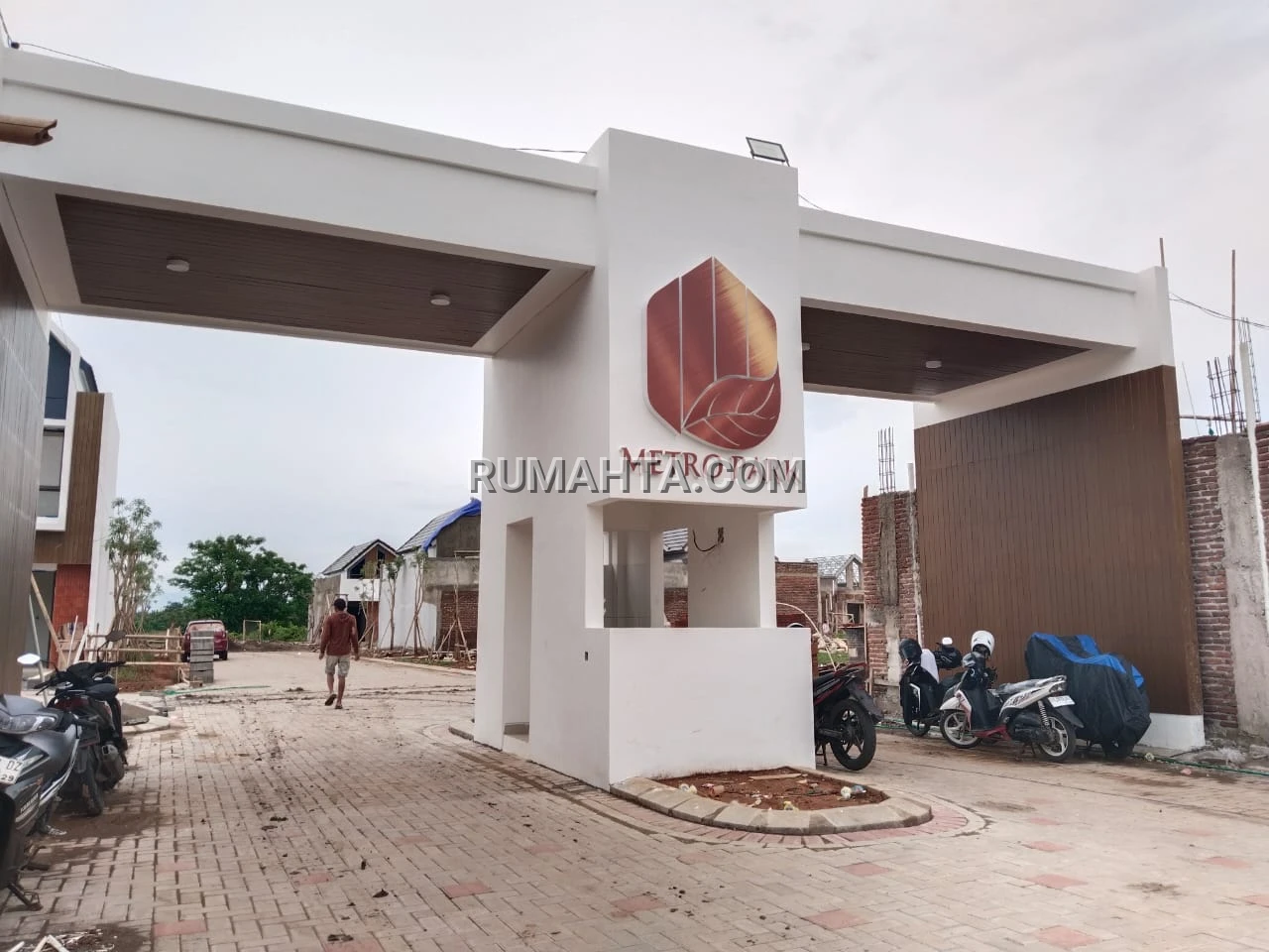 Metro Park Strategis Dekat Kantor Imigrasi Daya