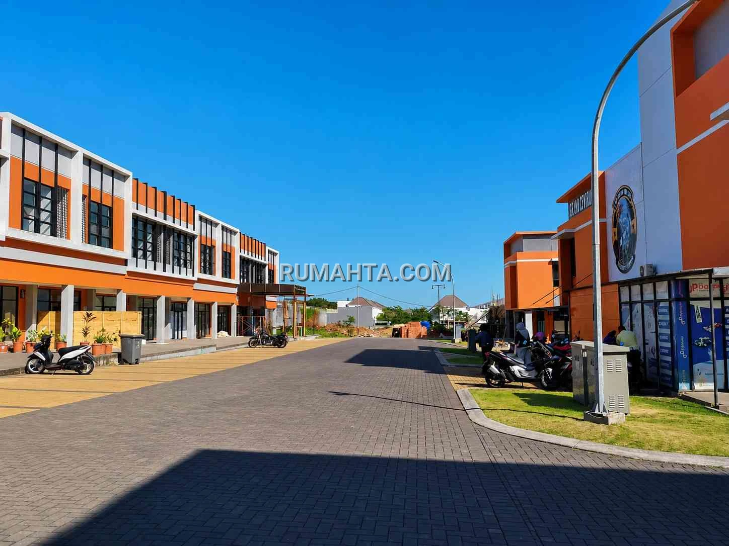 Ruko 2 Lantai Graha Boulevard Summarecon Mutiara Makassar | Siap Pakai & Siap Usaha