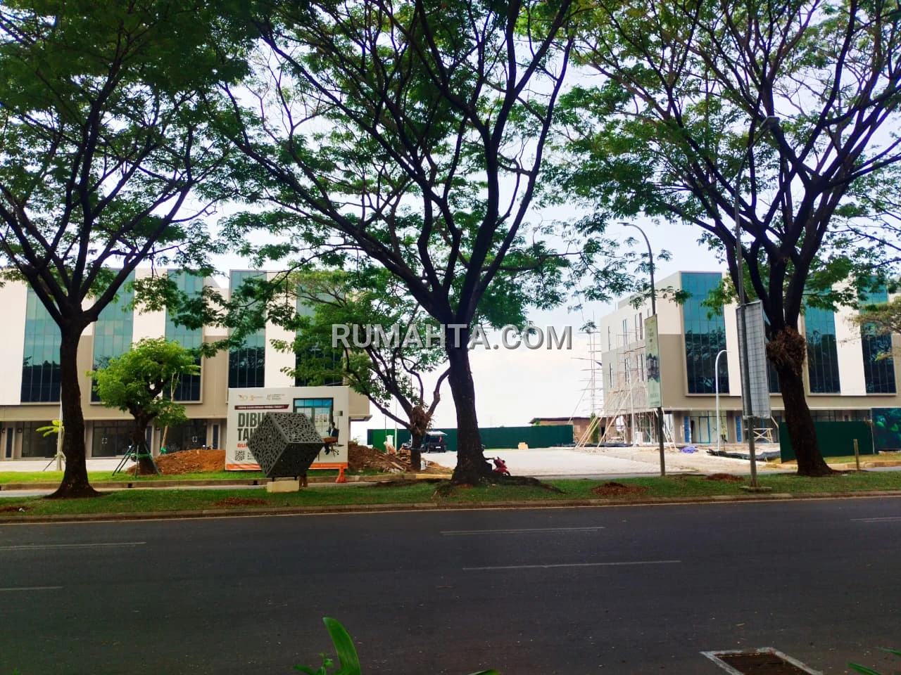 Jual Ruko Komersial 3 Lantai di Summarecon Mutiara Makassar Lokasi Strategis