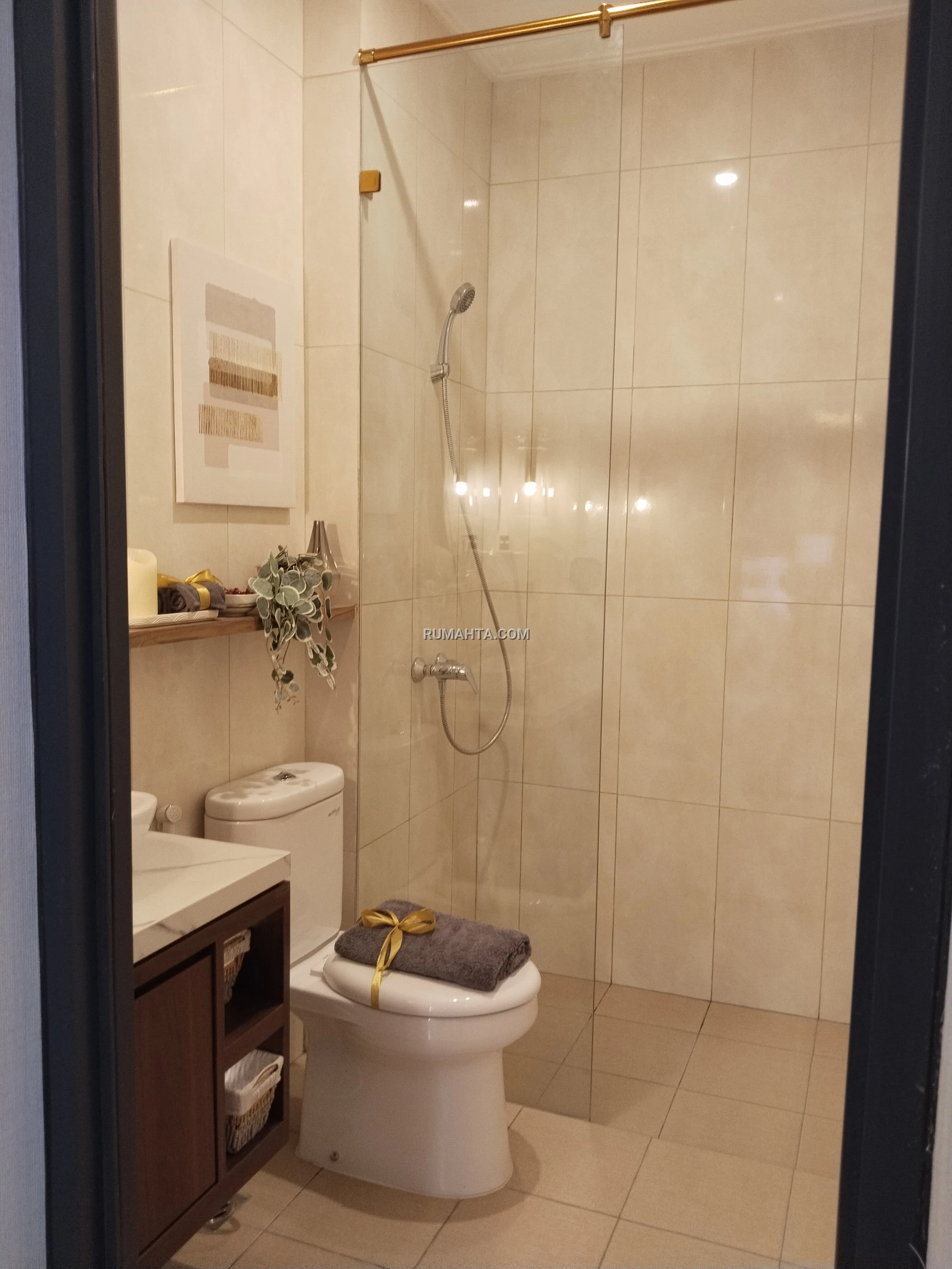 Onyx Residence Summarecon Tipe Attic 3 Lantai