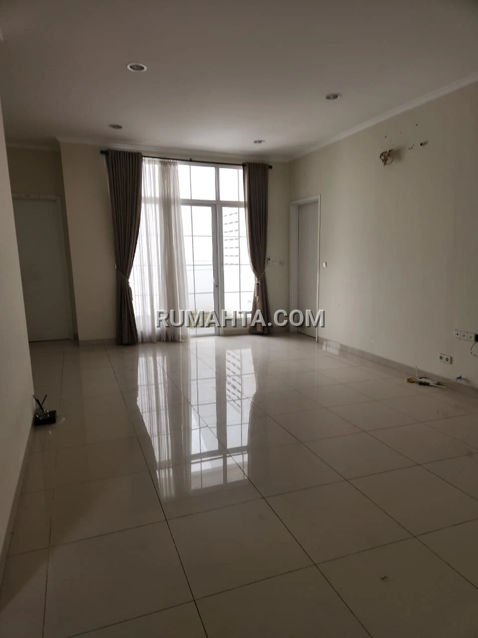 Jual Rumah Siap Huni Type Jade Summarecon Mutiara Makassar Posisi Sudut Strategis