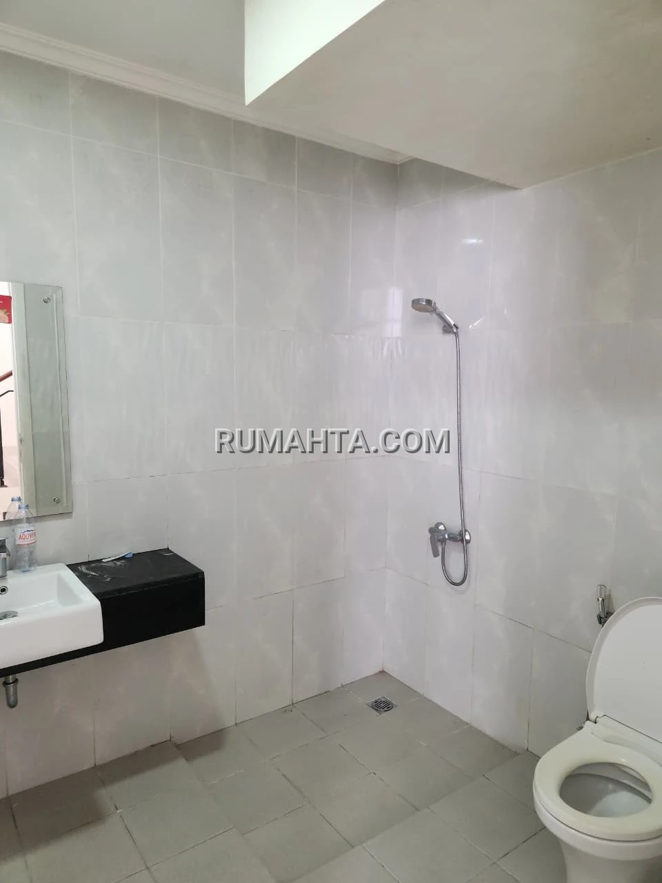 Jual Rumah Siap Huni Type Jade Summarecon Mutiara Makassar Posisi Sudut Strategis