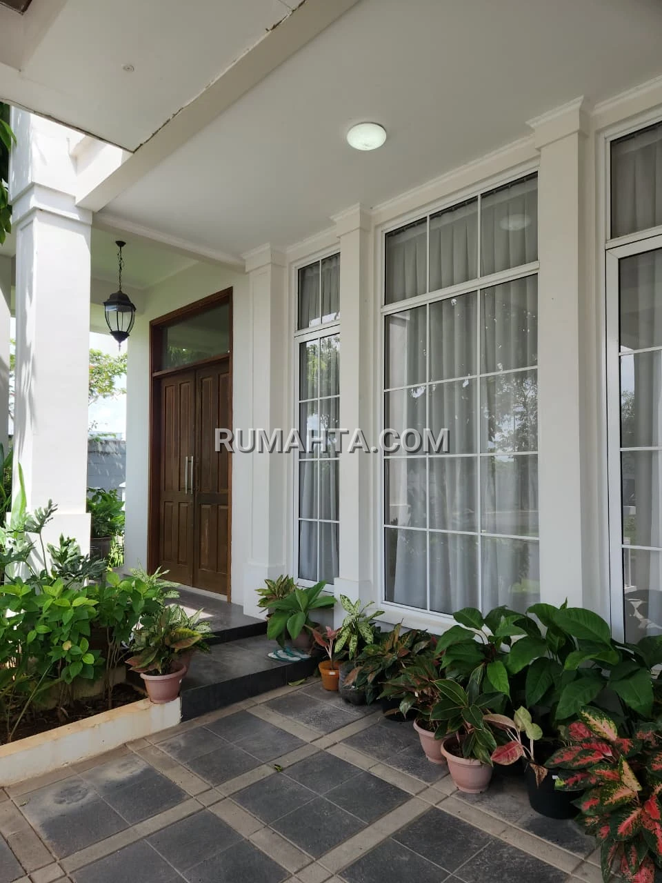 Jual Rumah Siap Huni Type Jade Summarecon Mutiara Makassar Posisi Sudut Strategis