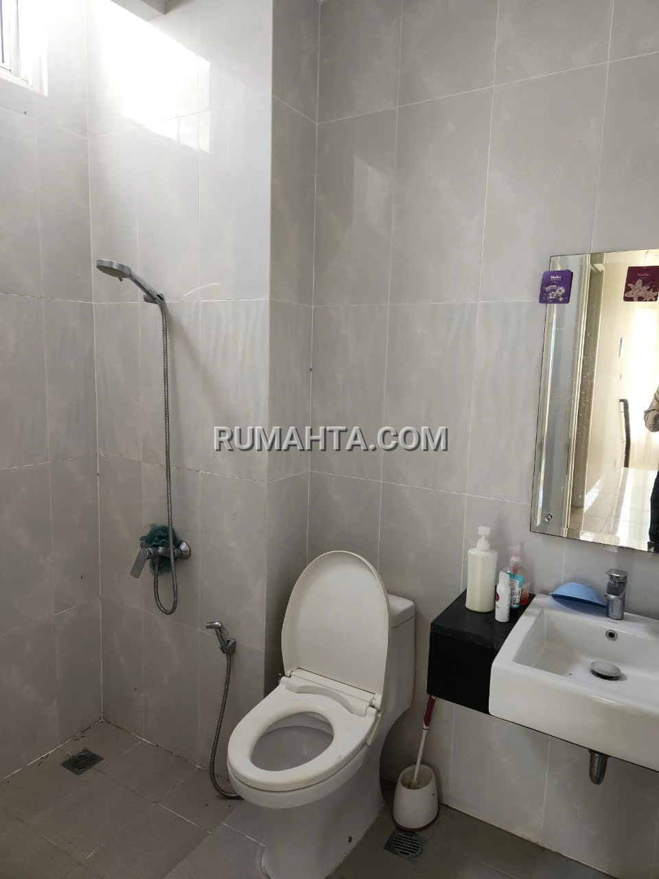 Jual Rumah Siap Huni Type Jade Summarecon Mutiara Makassar Posisi Sudut Strategis