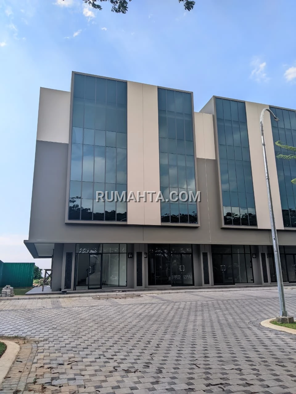Bizpark Summarecon Makassar Siap Pakai dekat Sekolah dan New Mall
